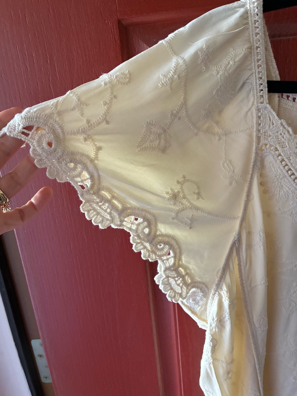 Democracy Ivory Embroidered Boho Blouse Lace Trim Flutter Sleeve Size Large - Picture 3 of 9